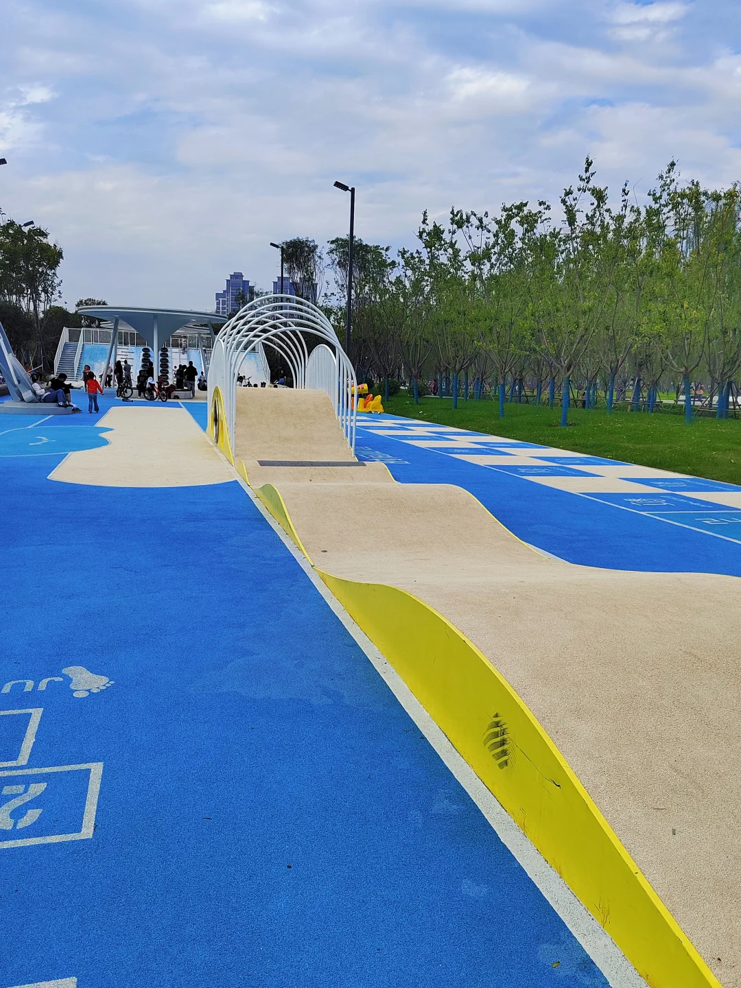 免费遛娃新地标,红旗铁路公园嗨玩一整天!