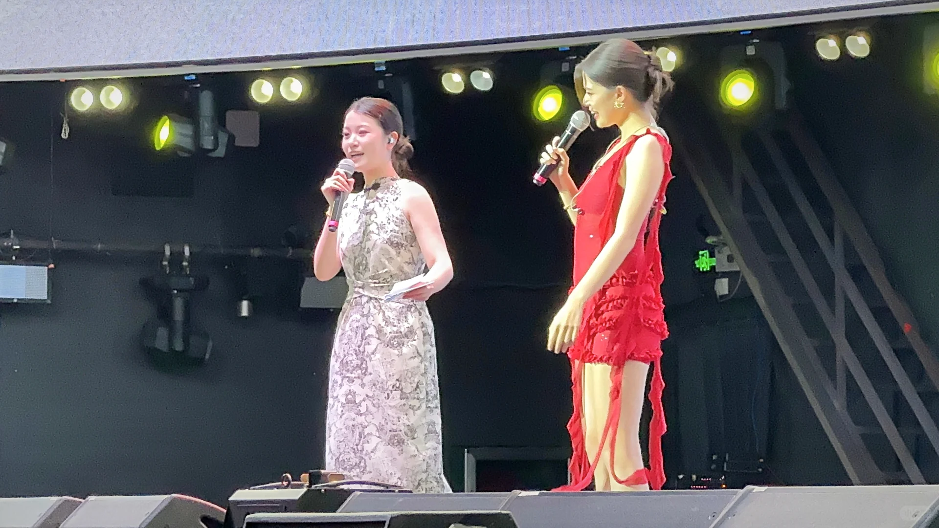 Freen & Becky 粉丝见面会双语主持