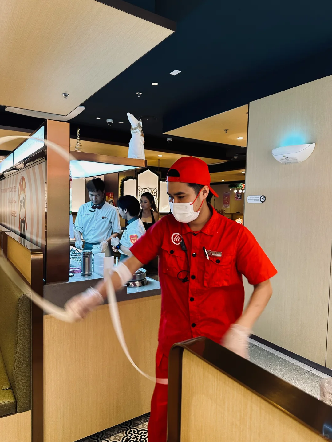 ?? 迪拜海底捞！家乡味太暖啦✨