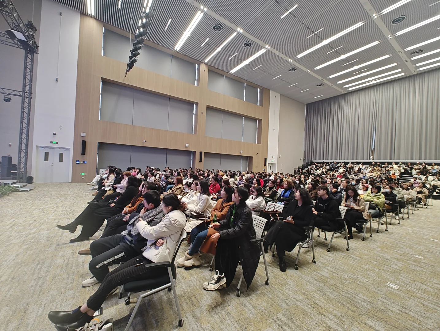 11月23日?上海大型外贸峰会开启!