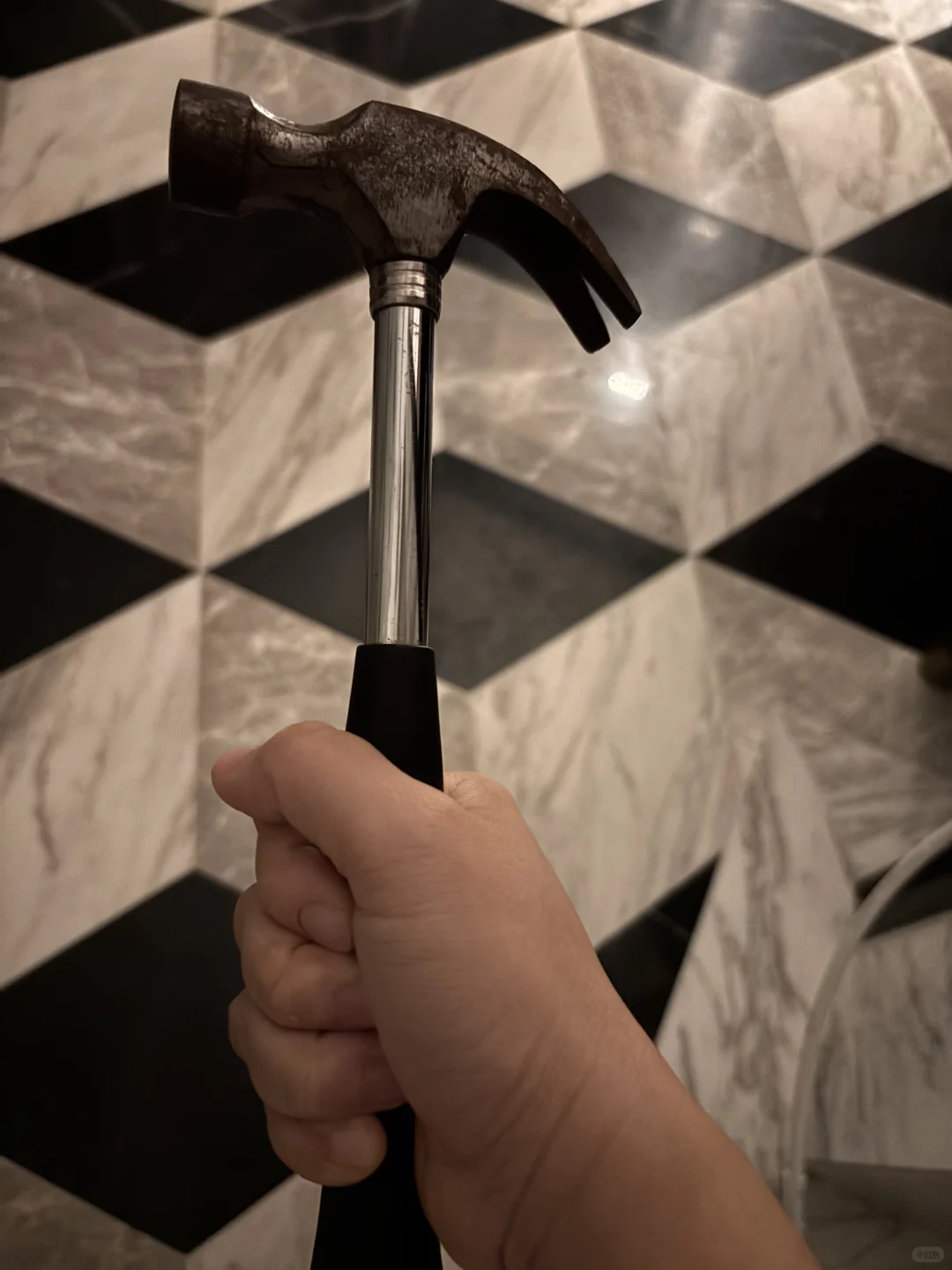 我不了解坏人但我了解钝器