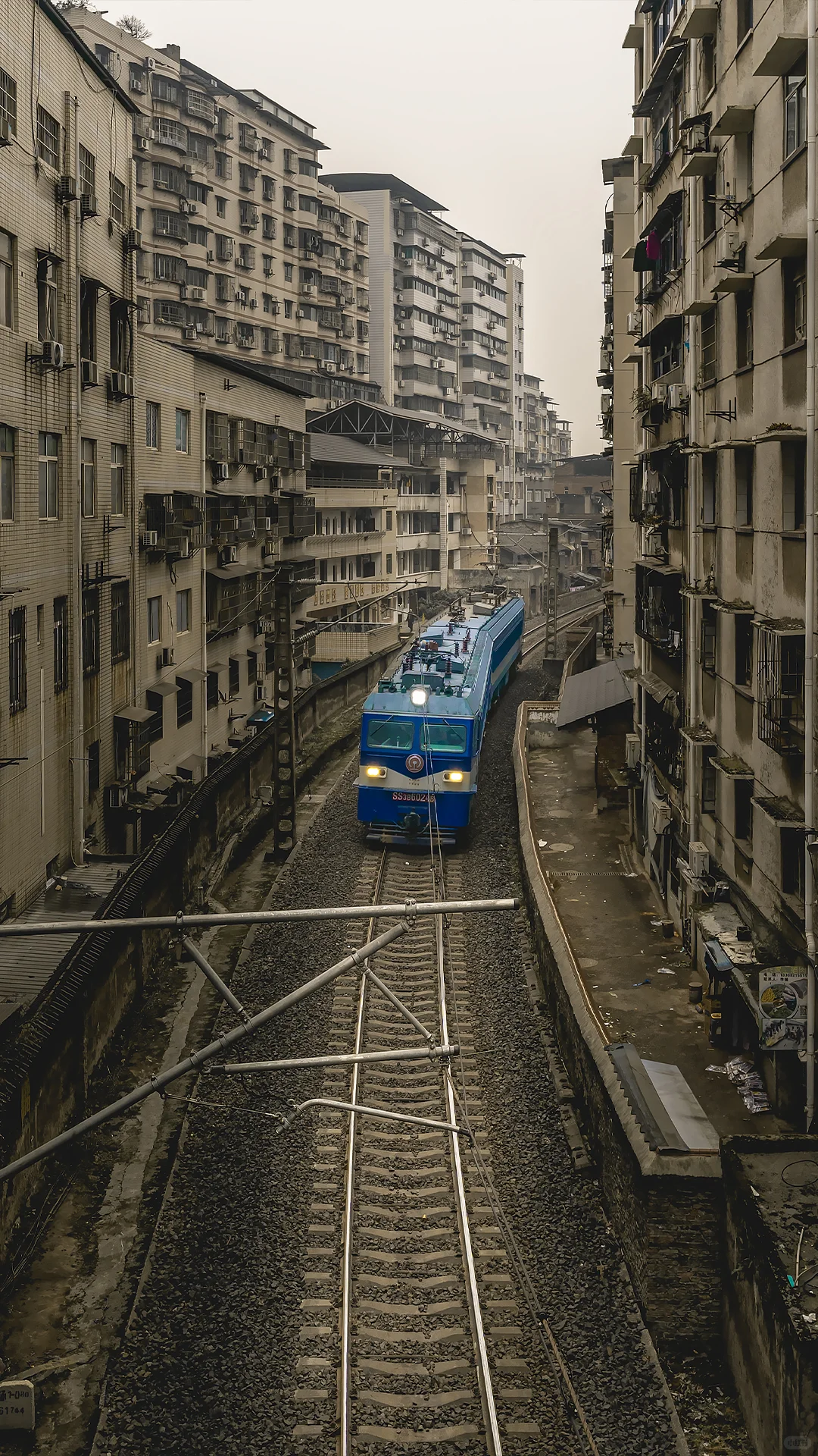 交通强国，铁路先行