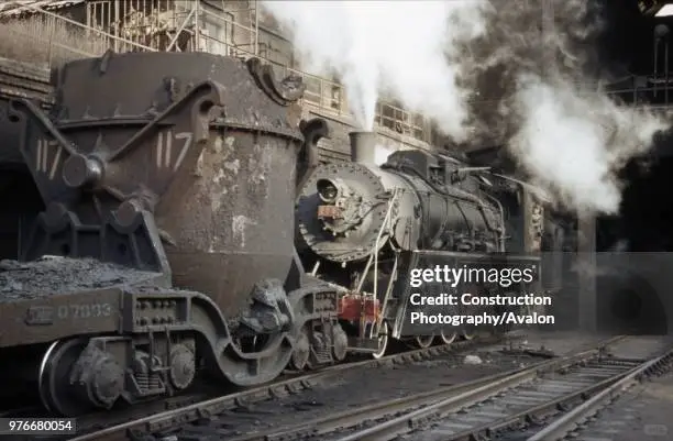 在厂区运行的特种车辆——钢包车