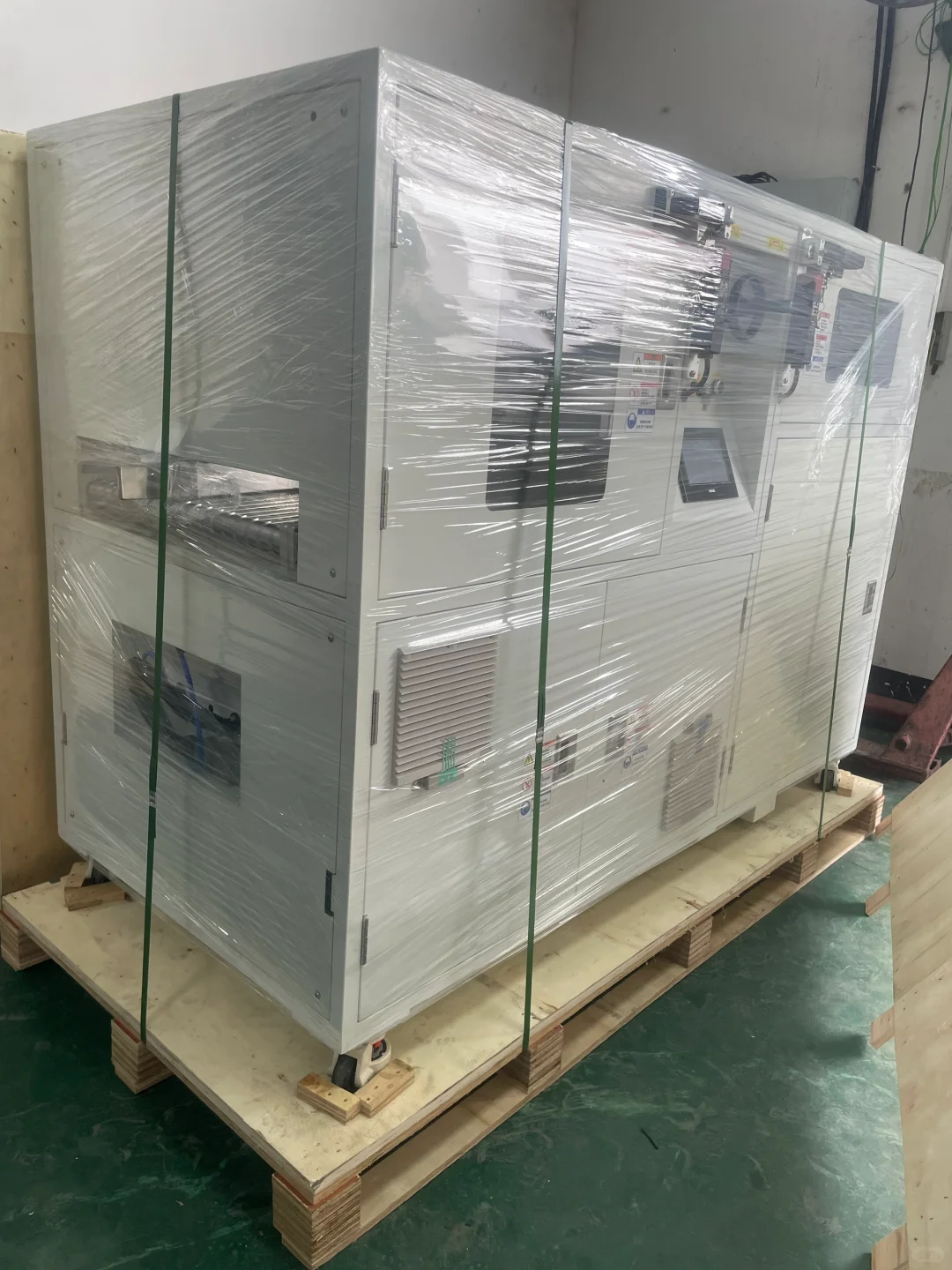 工厂设备搬迁、起重移位，设备搬运。