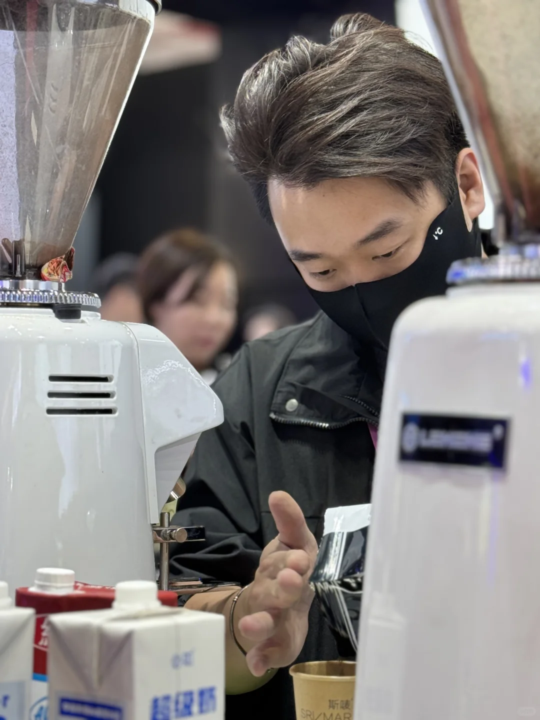 直击上海展会现场，人潮汹涌，快来一起品鉴！