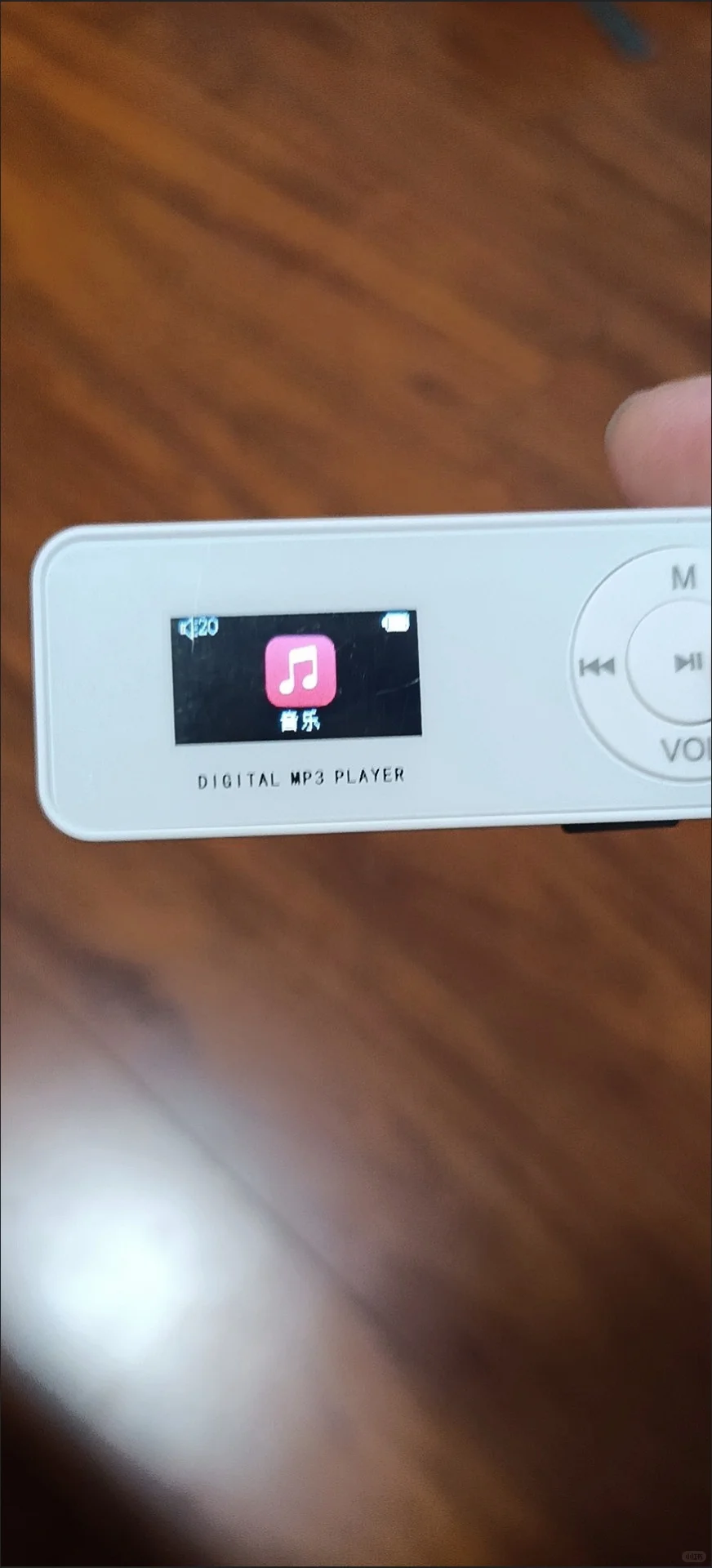 带mp3金属探测仪会响吗