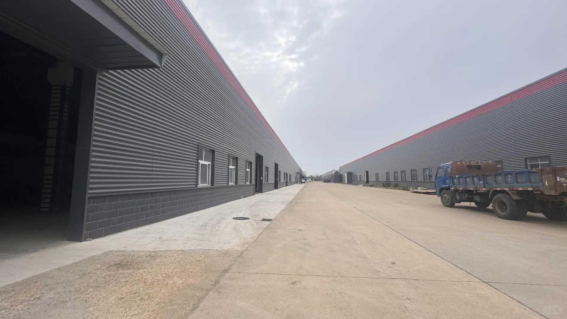 夏天远去 秋天已来 厂房还在等你