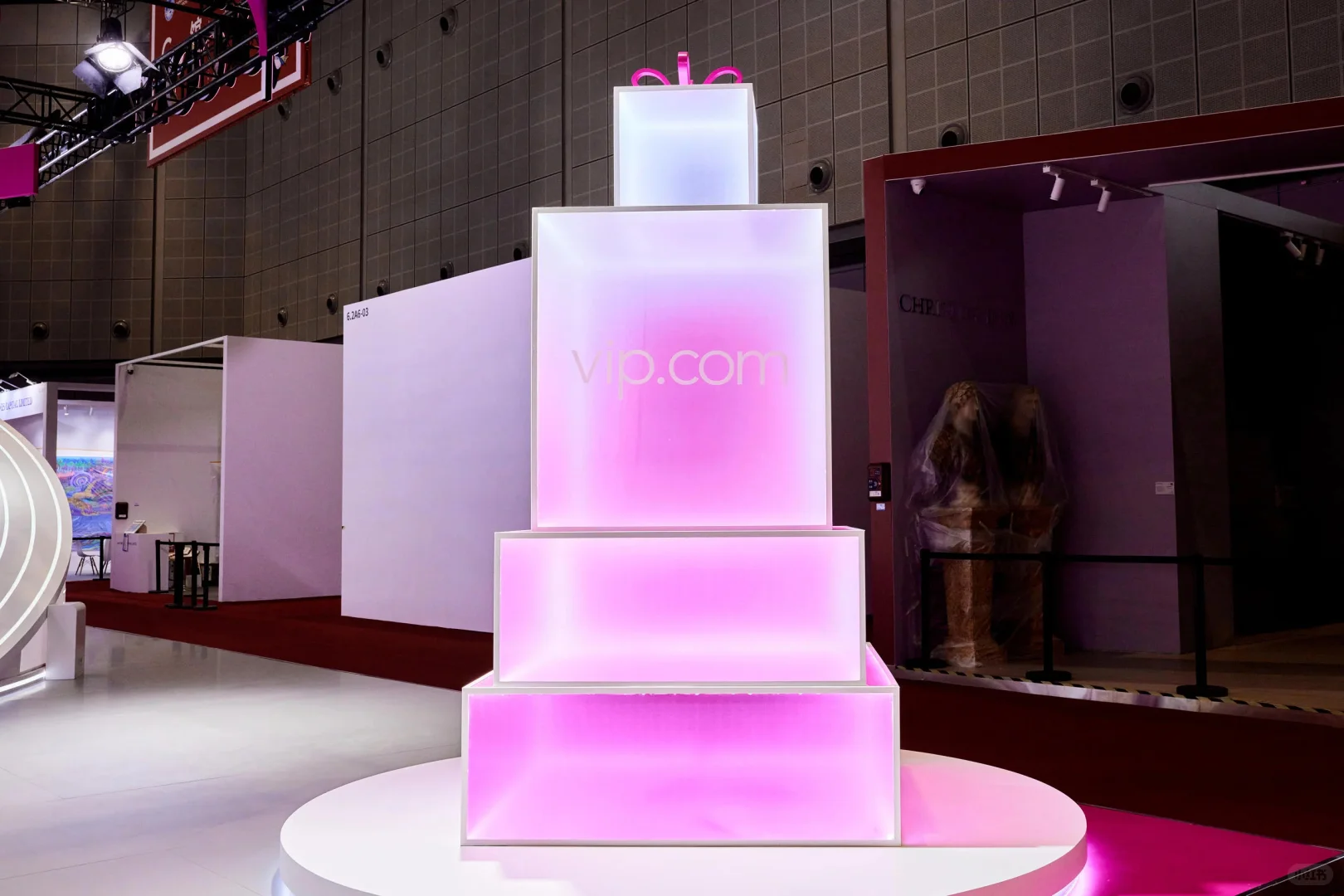 展台设计 | 2025 上海进博会唯品会