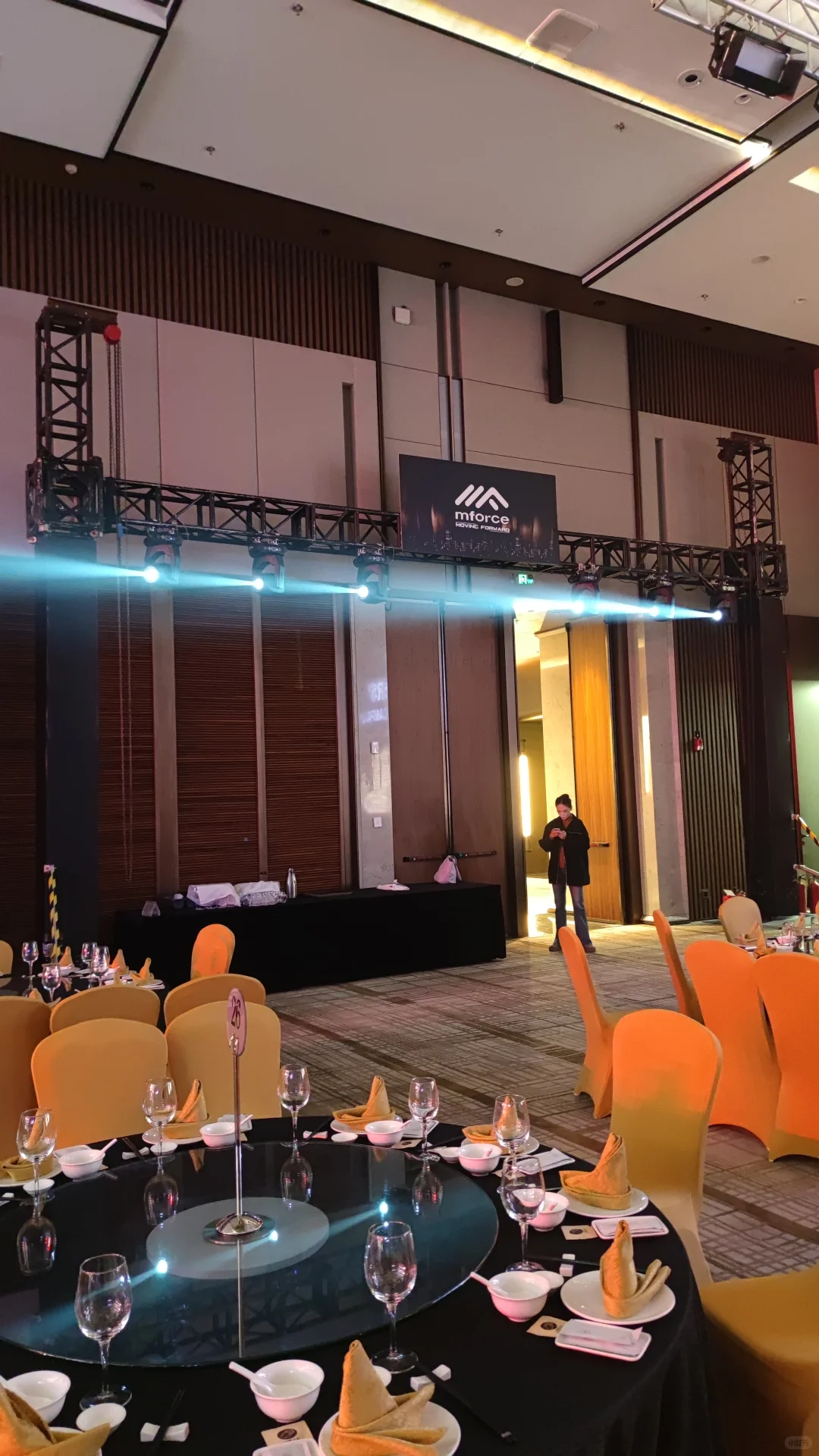 椒江区各种广告搭建租赁服务商舞台桁架大屏