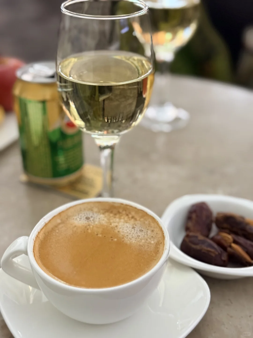 迪拜?一半清醒一半醉?