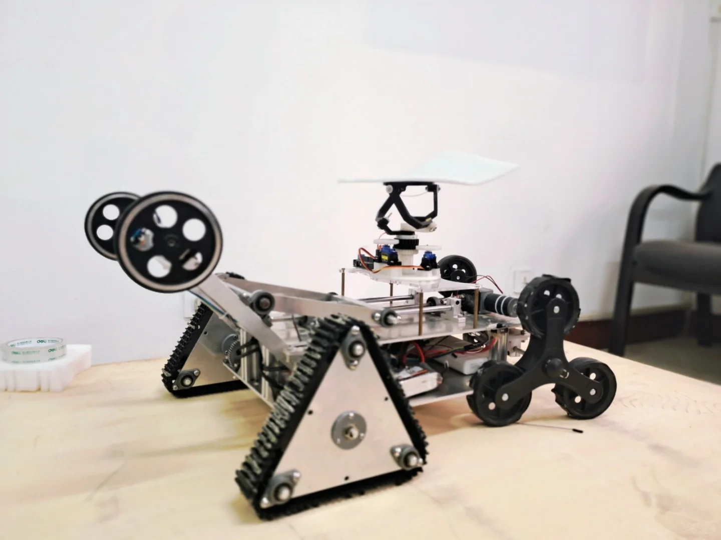 【接机器人、小车、机械臂实物制造】