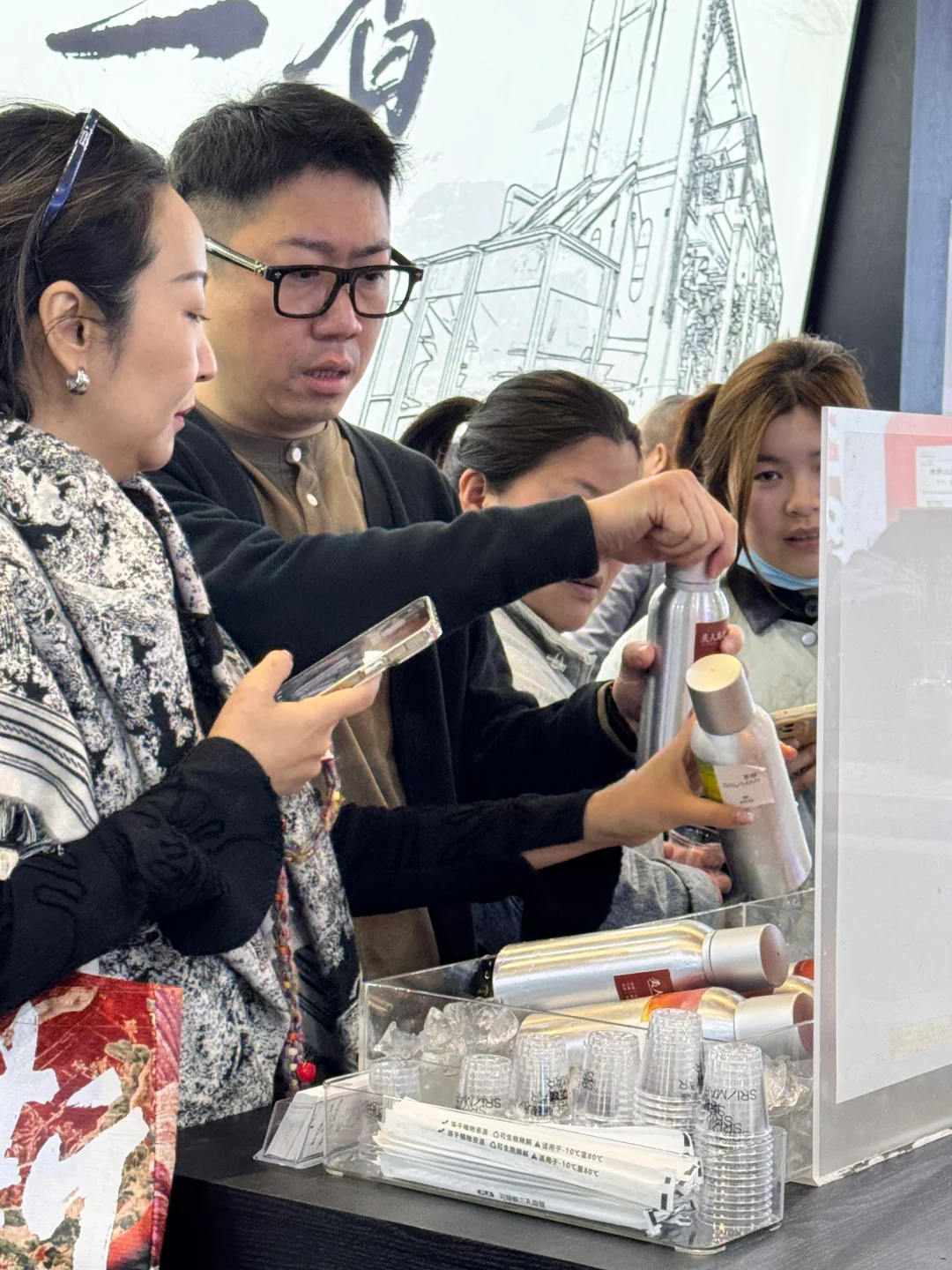 直击上海展会现场，人潮汹涌，快来一起品鉴！