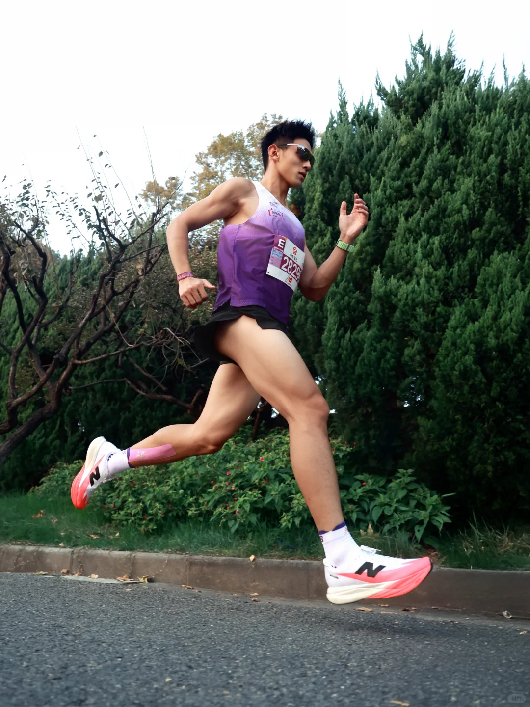 北大金融男跑南京马拉松P(跑)B(崩)了!