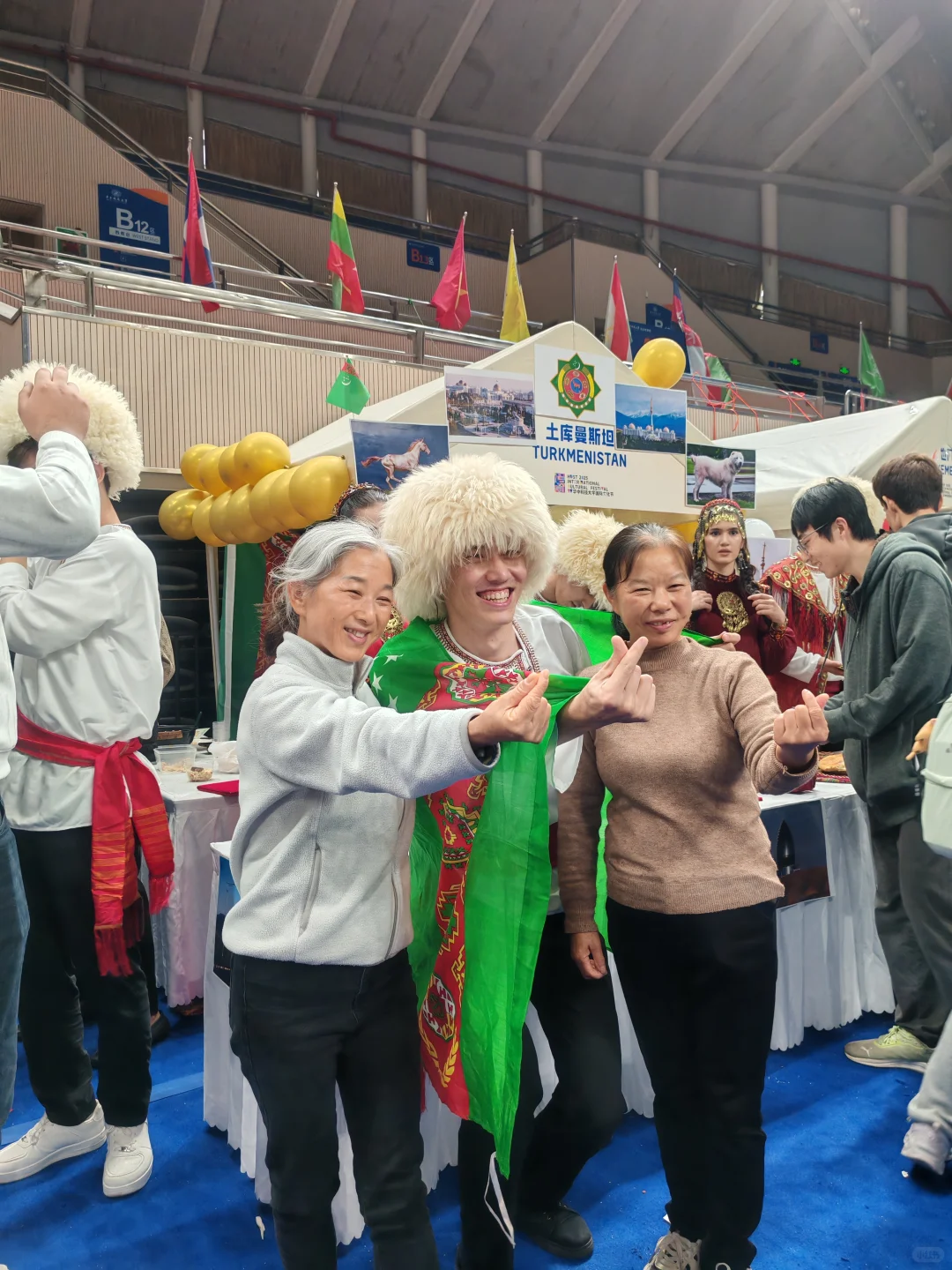 玩转华科国际文化节❗来到地球村本村了