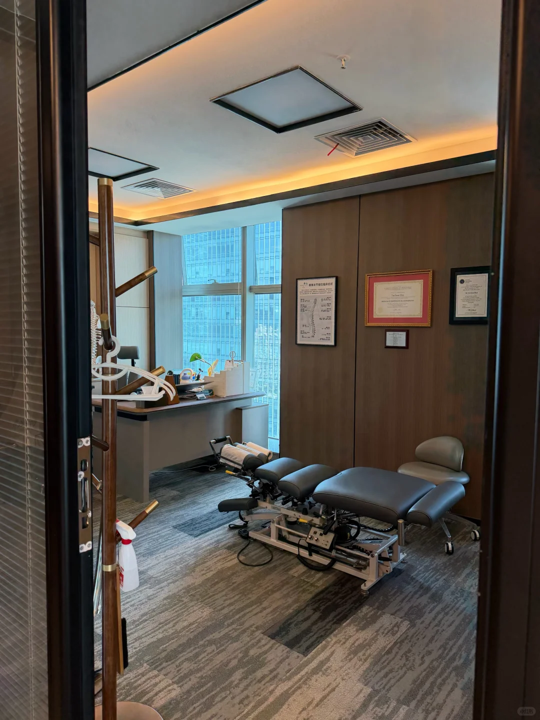 和朋友体验运动康复啦?