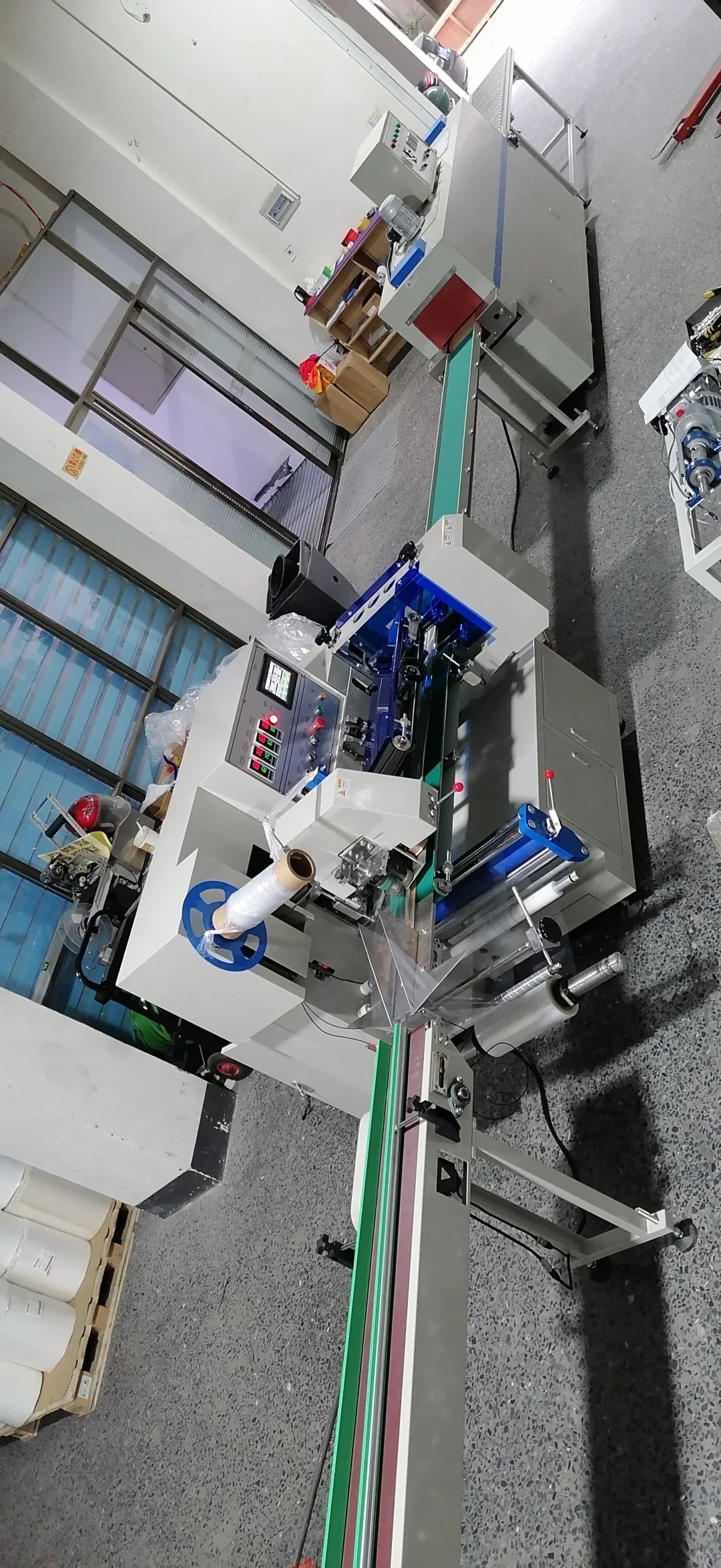 高速套膜封切热收缩膜包装包装机