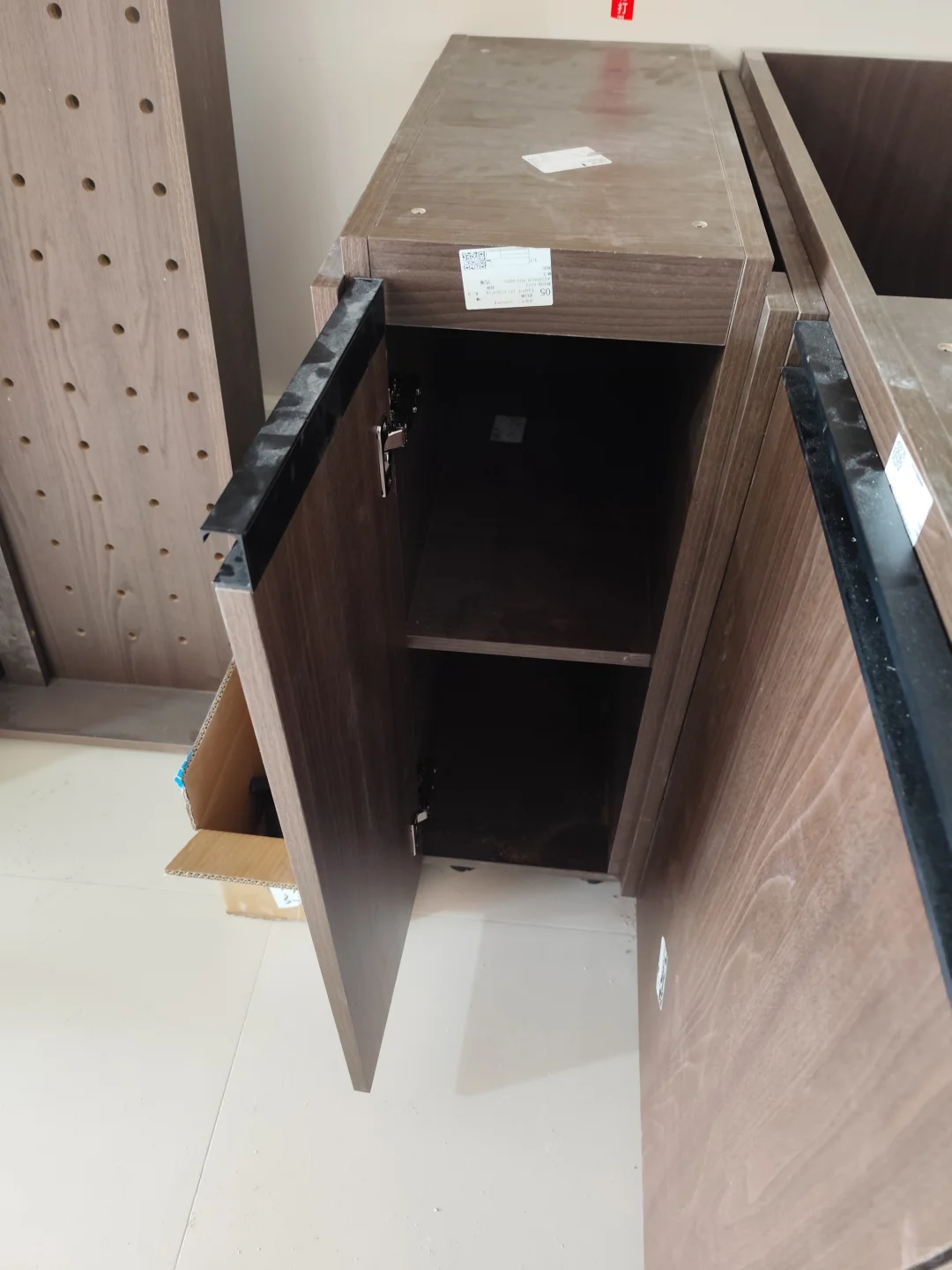 全屋定制柜安装啦