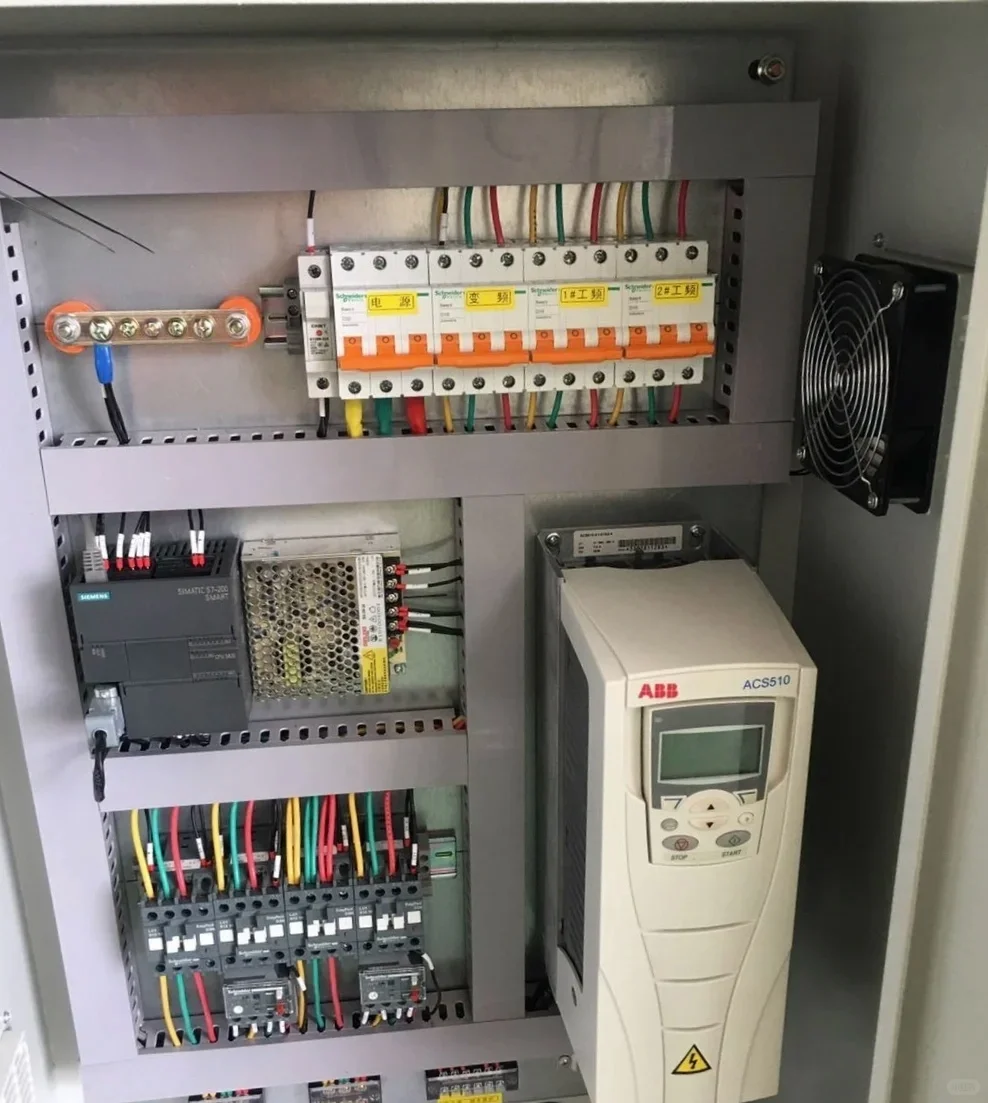 承接低压配电柜，变频柜，plc控制柜等