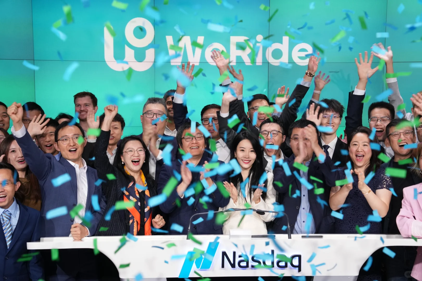 心愿达成?在纳斯达克上市敲钟啦