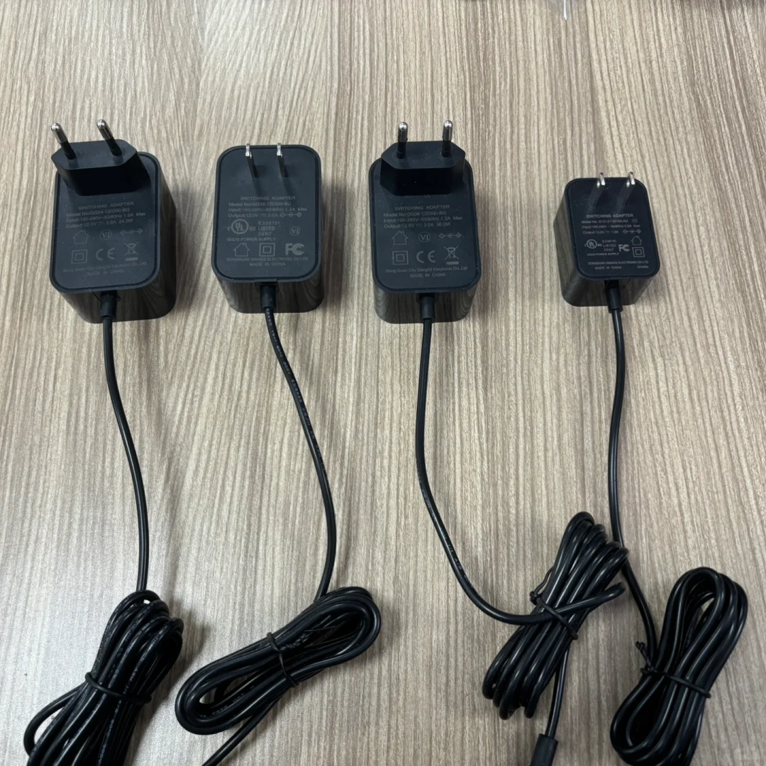 这么小巧外观好看的电源适配器是谁在做！