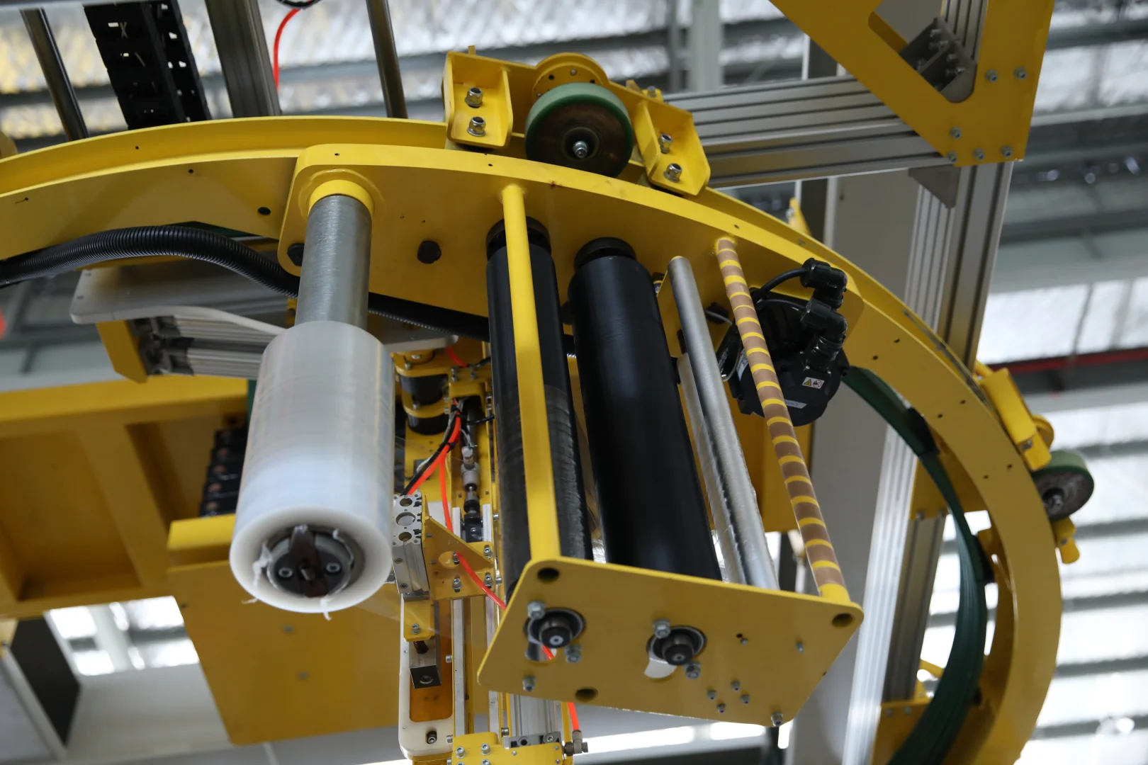 高速环式缠绕机:智能包装时代的效率革命