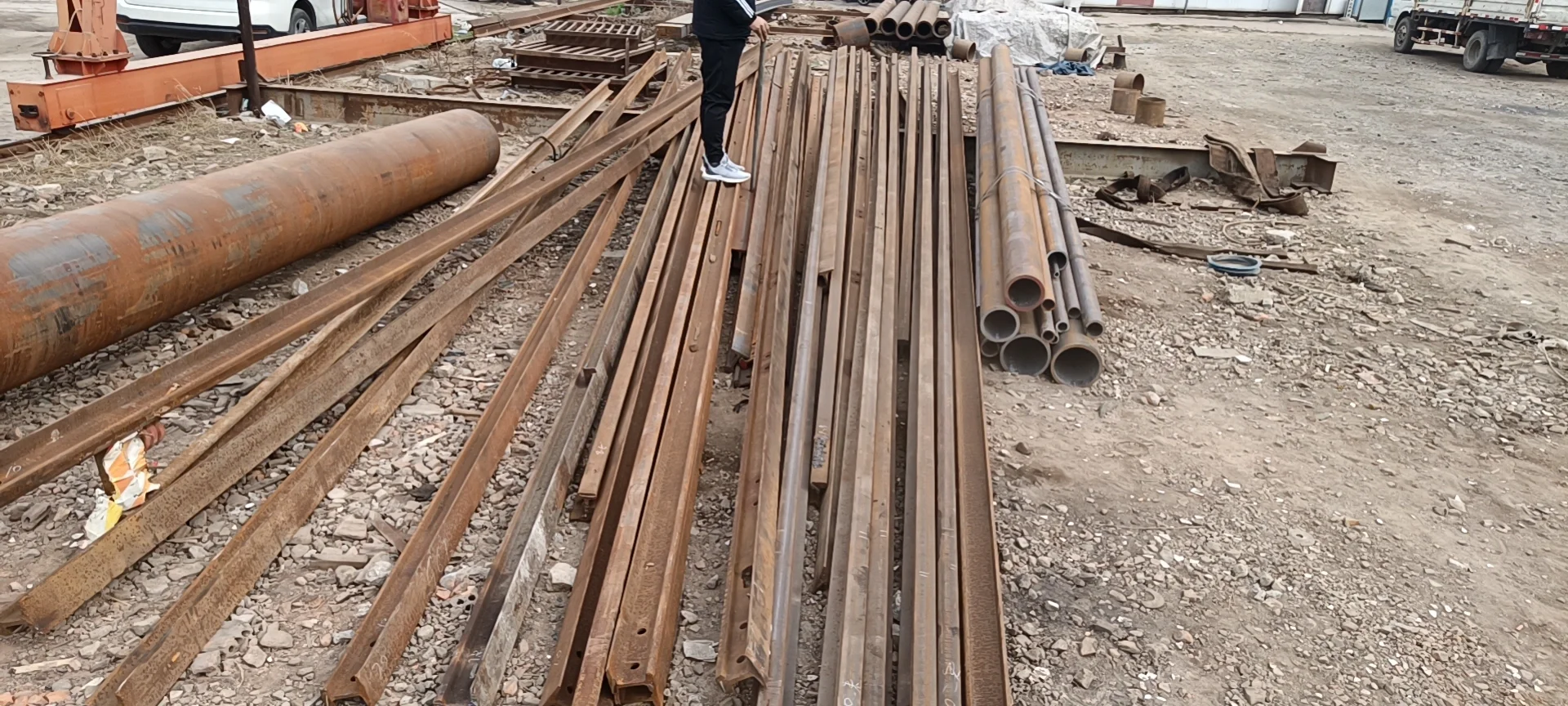 二手钢轨 二手轨道钢 二手路轨 再用轨全新