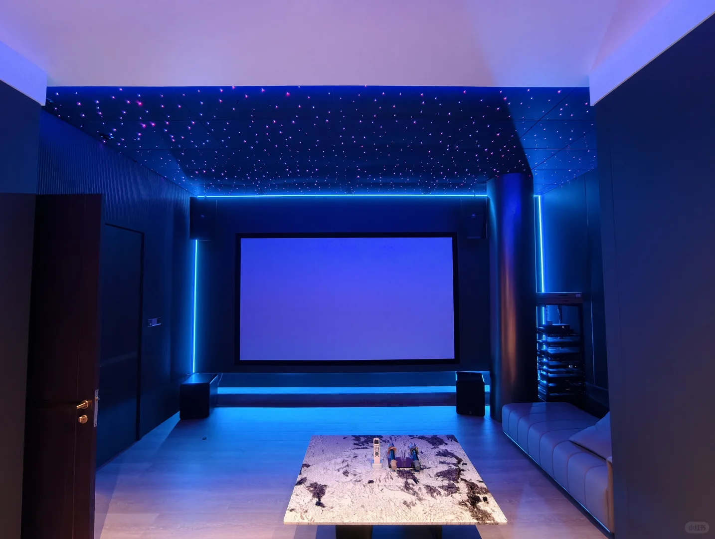 新落地的别墅智能灯光一体化案例分享