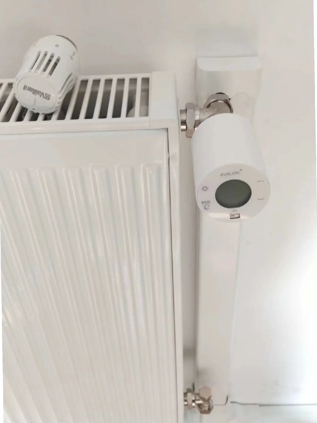 其实暖气片阀更换成智能阀很简单