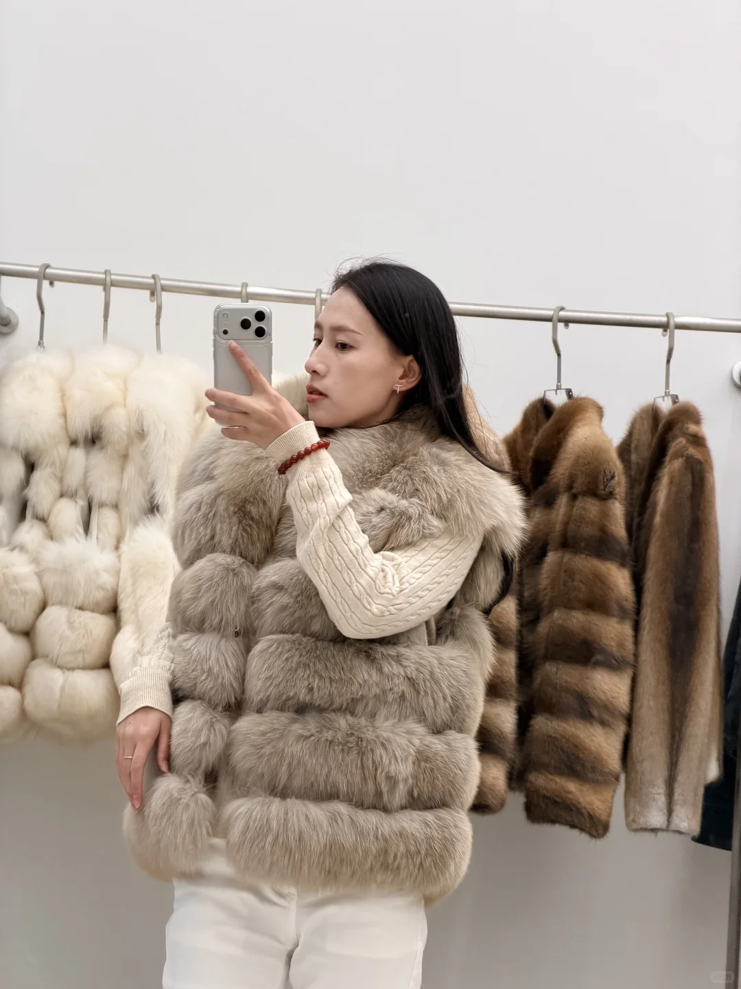 海宁皮革城攻略小个子也能买到心仪的皮草?