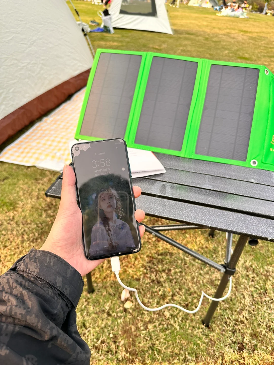 让阳光为你的设备充电——太阳能充电板