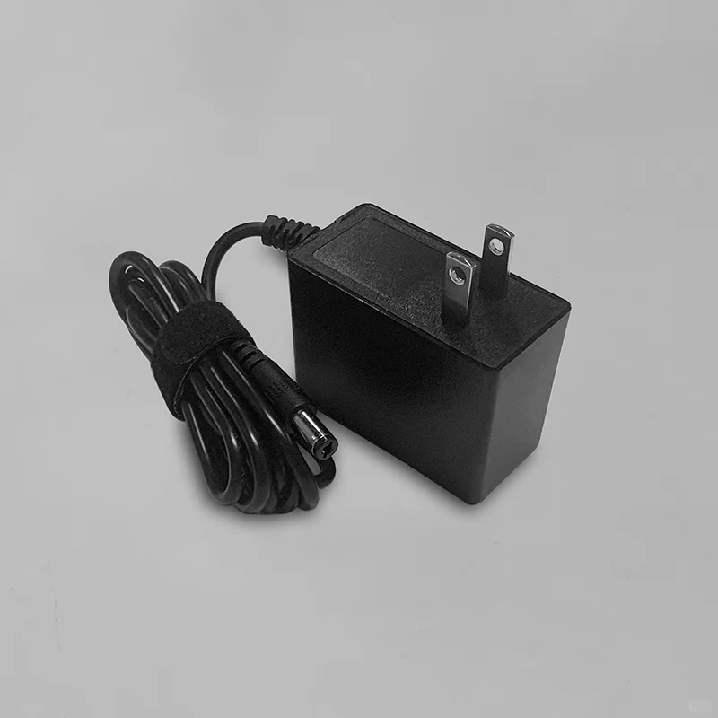 天猫精灵电源适配器：智能生活的稳定能量源