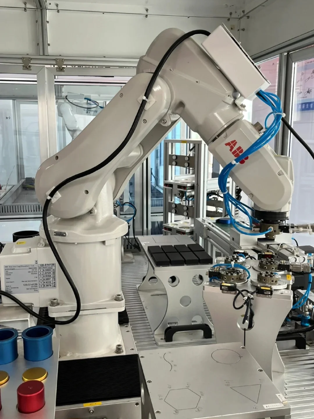 自动化机器人，会调试一个月1.2W