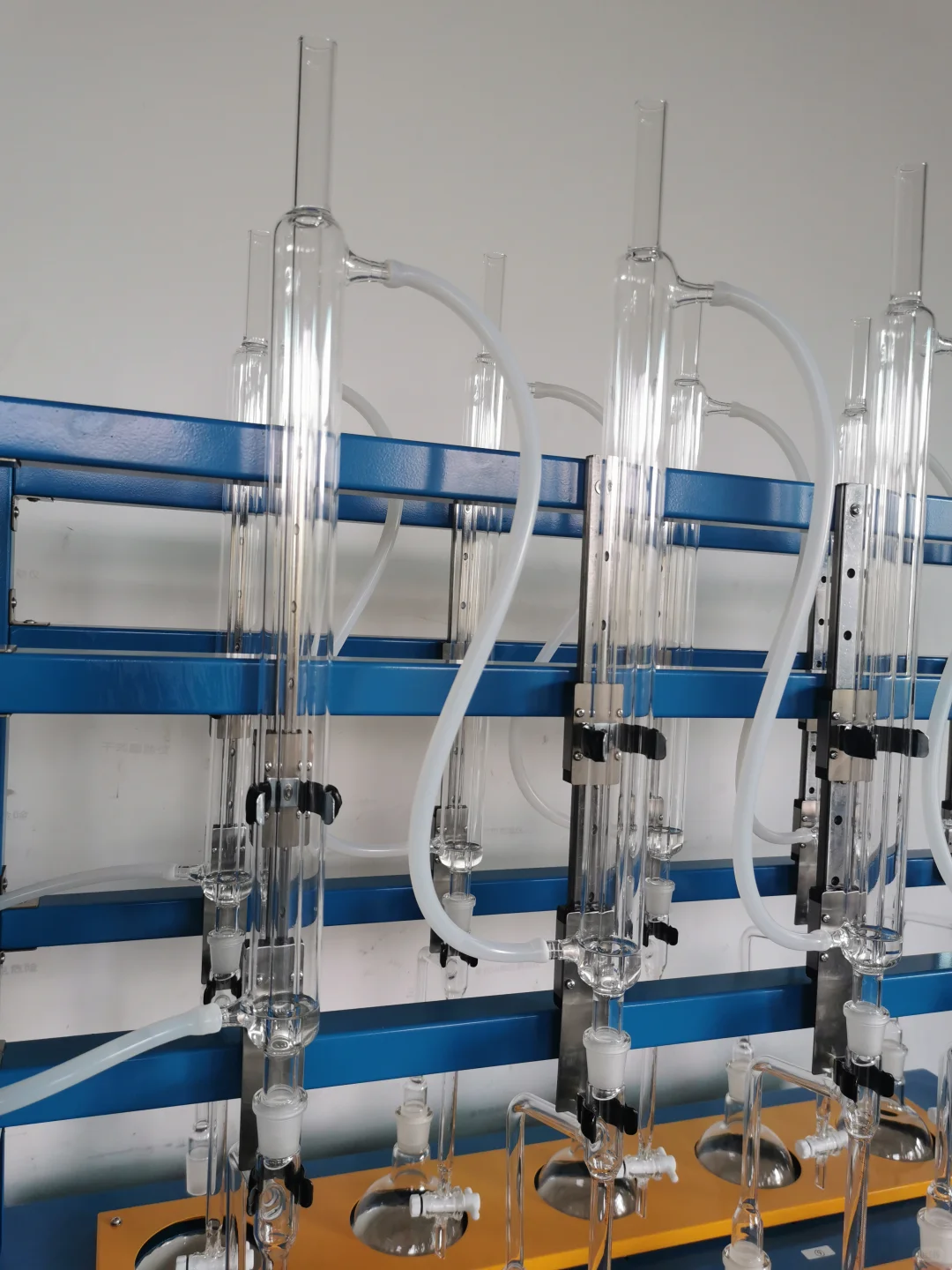 巴跃仪器挥发油测定仪的冷凝管如何清洗？