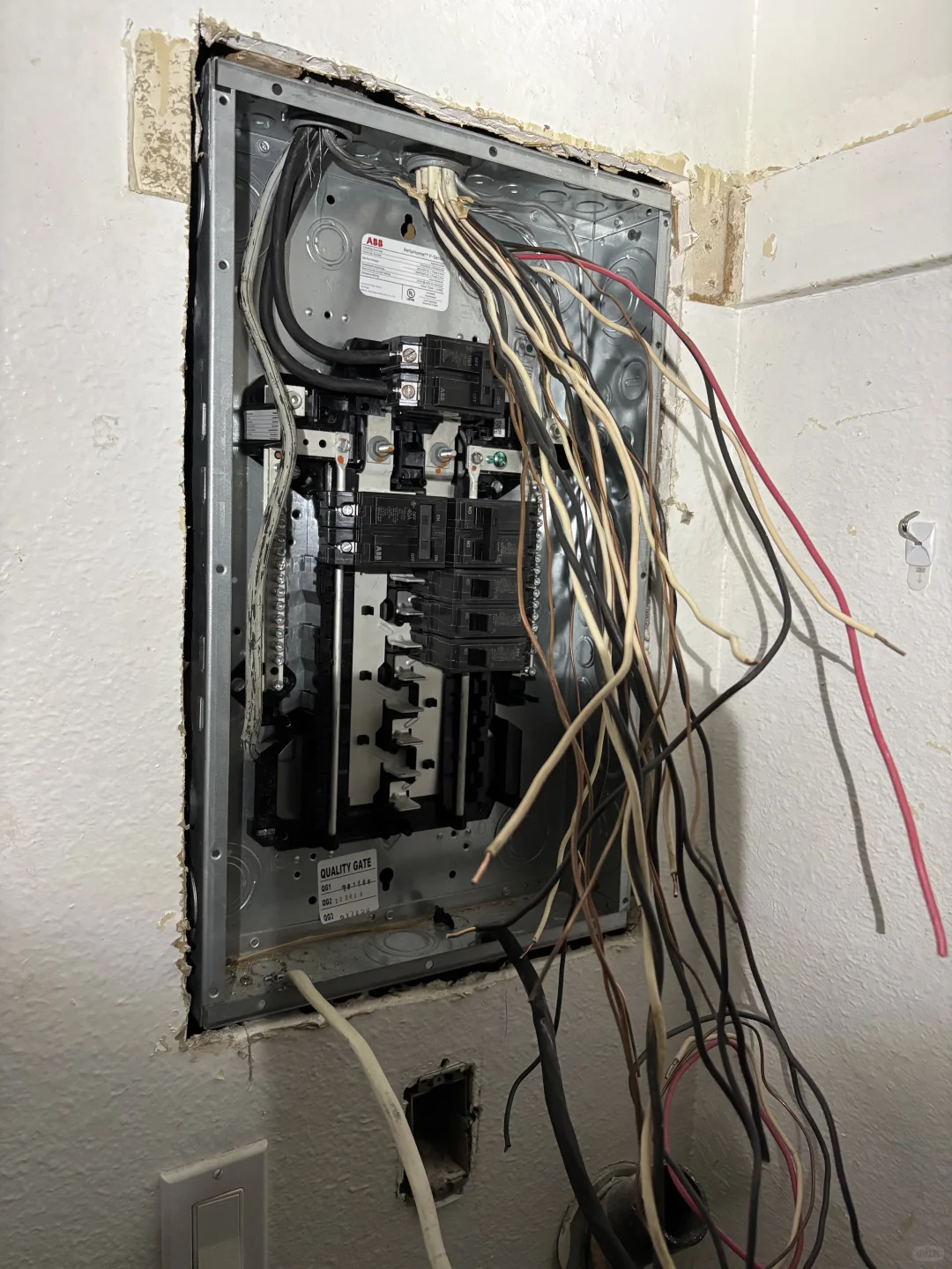 这种电箱你家也有吗？？？