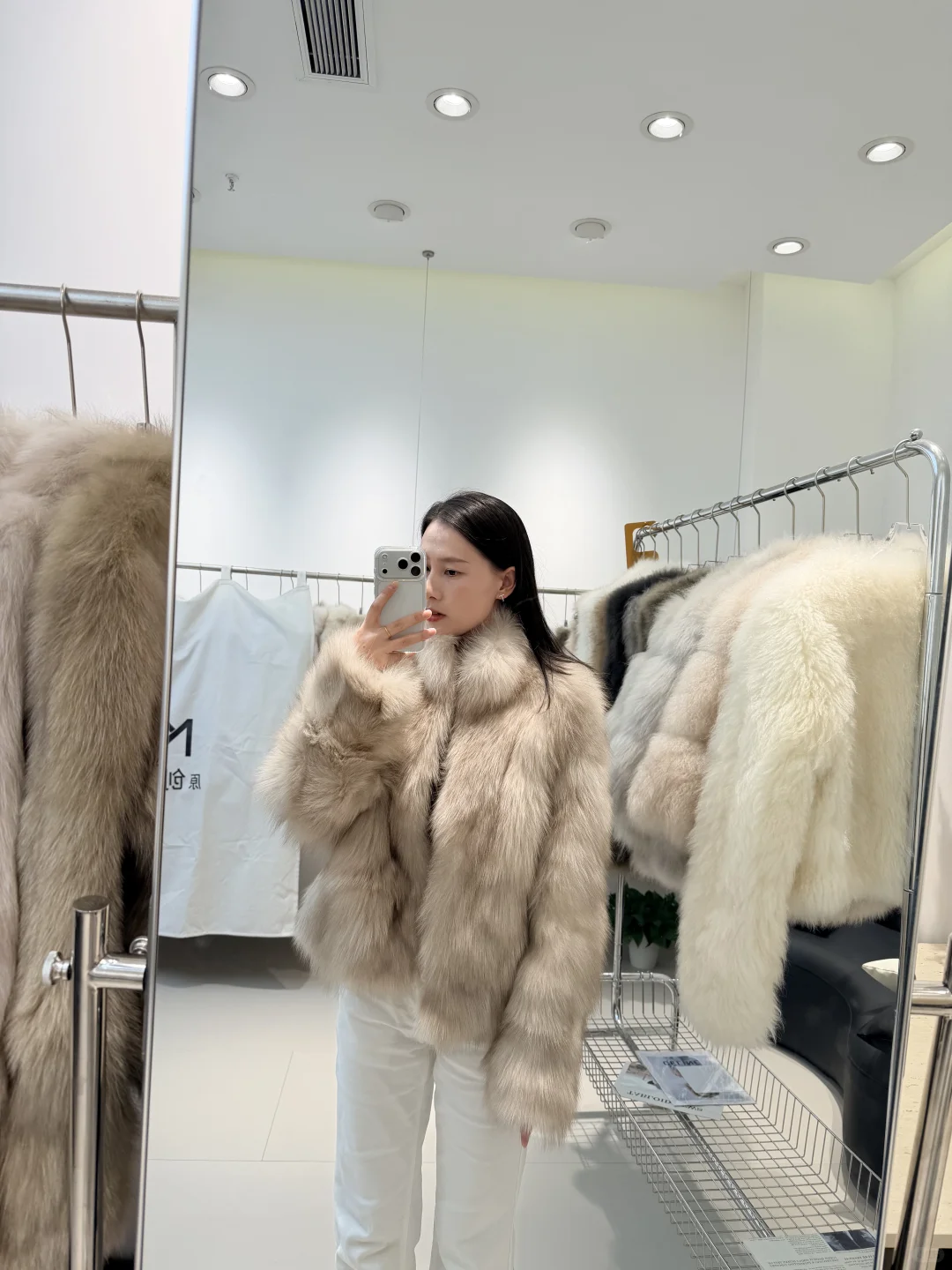 海宁皮革城攻略小个子也能买到心仪的皮草?