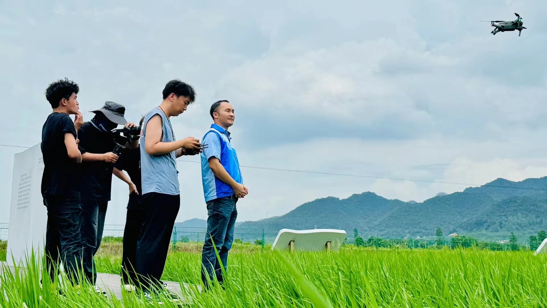 田野上的科技生活?