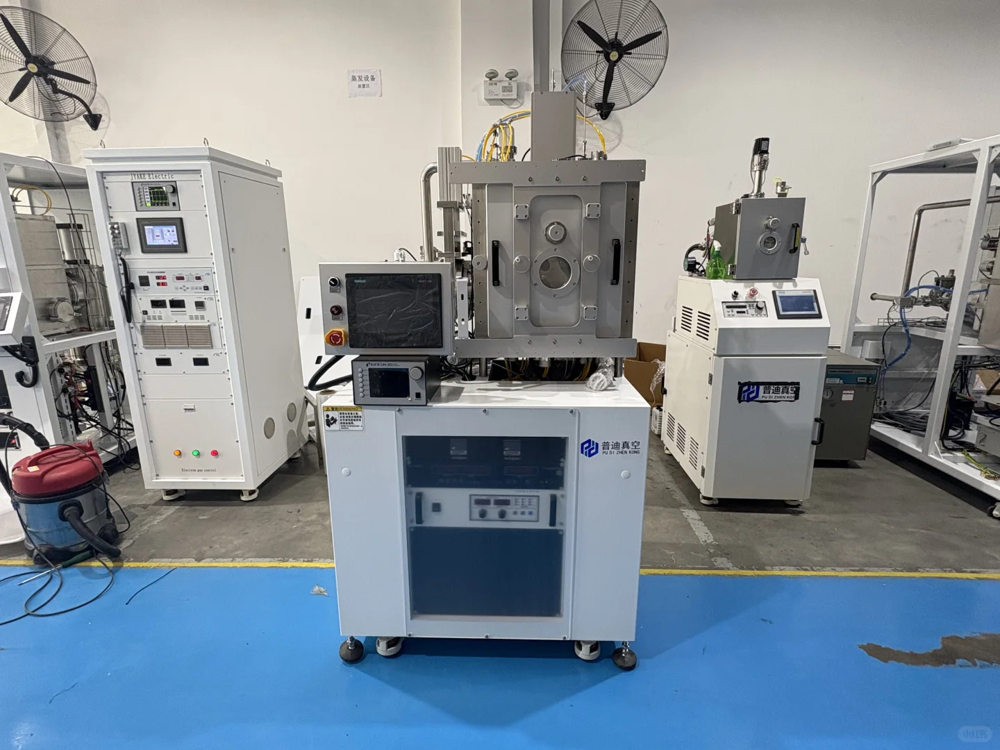 真空镀膜技术在光伏太阳能领域的广泛的应用