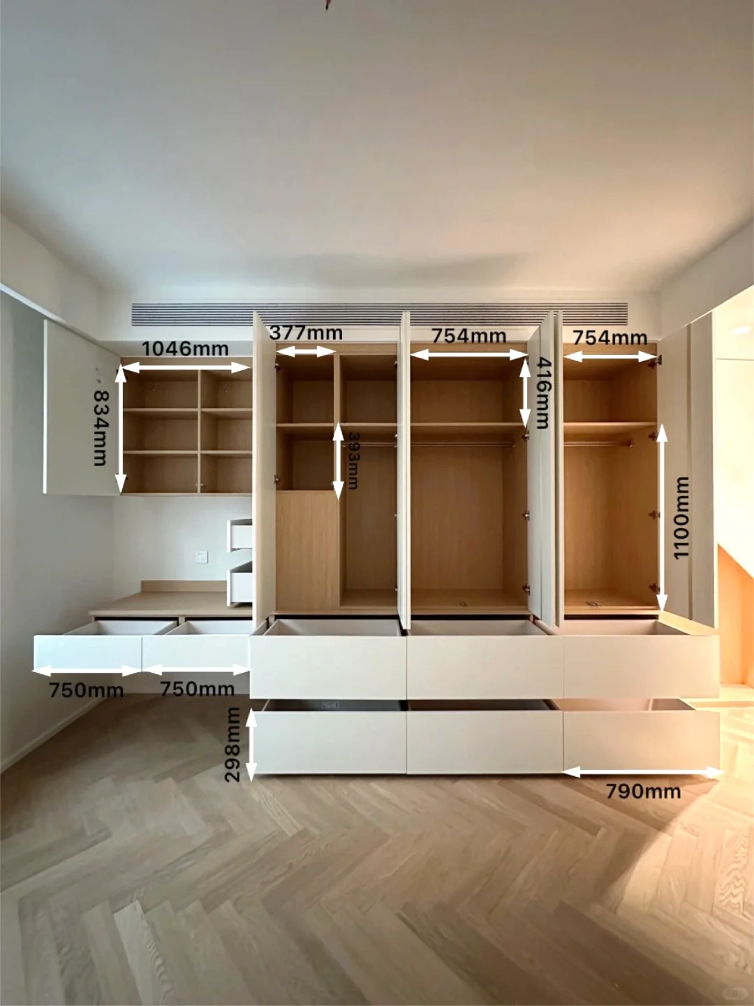 小户型|能看到的地方都做柜子!实用又显大