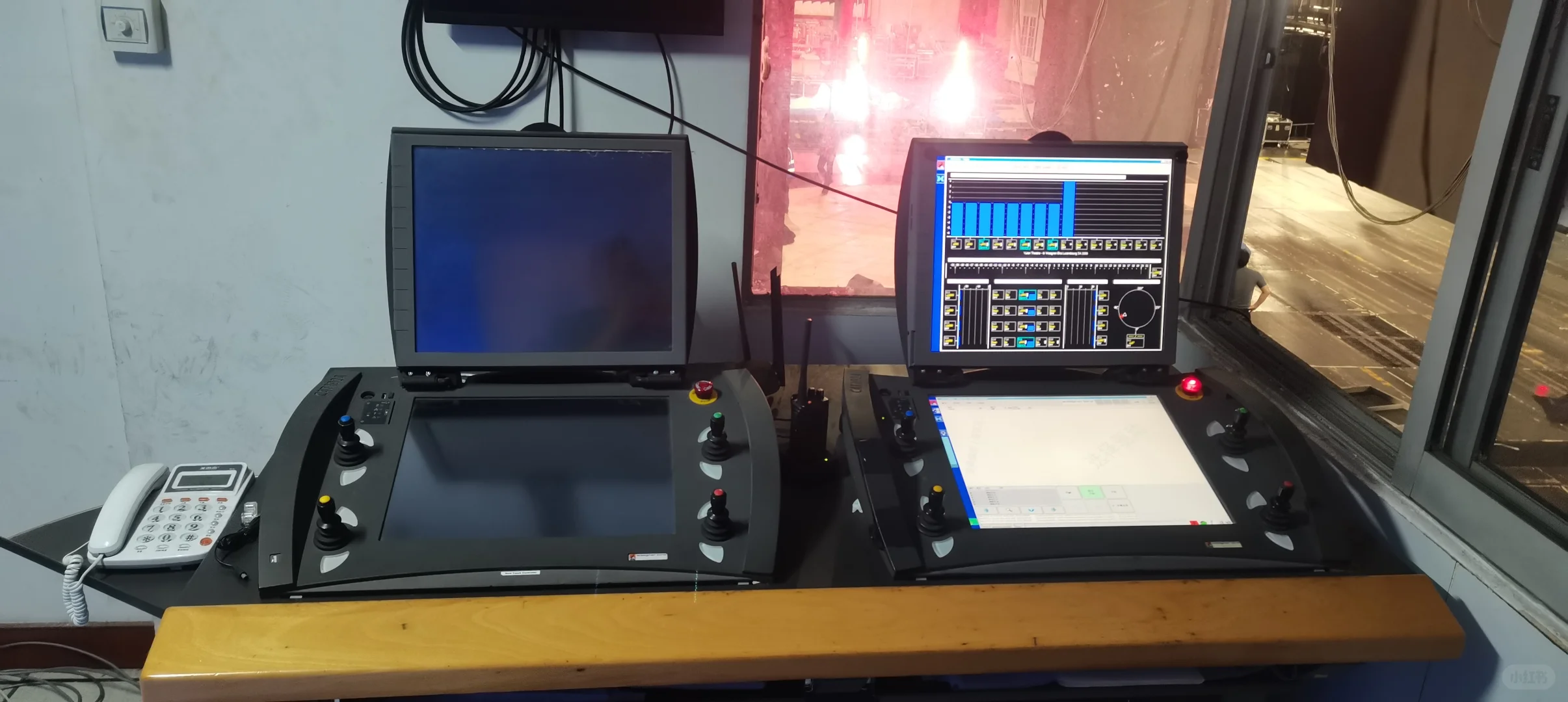 舞台机械控制台（部分），你还见过哪些控制