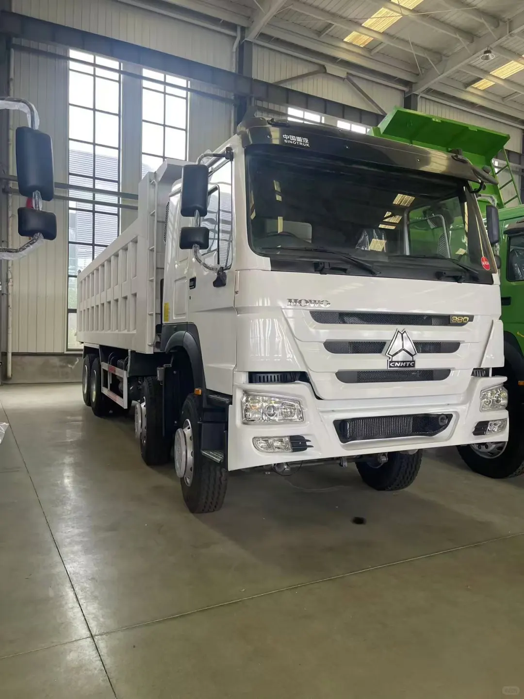 迪庆重汽HOWO牵引车-自卸车