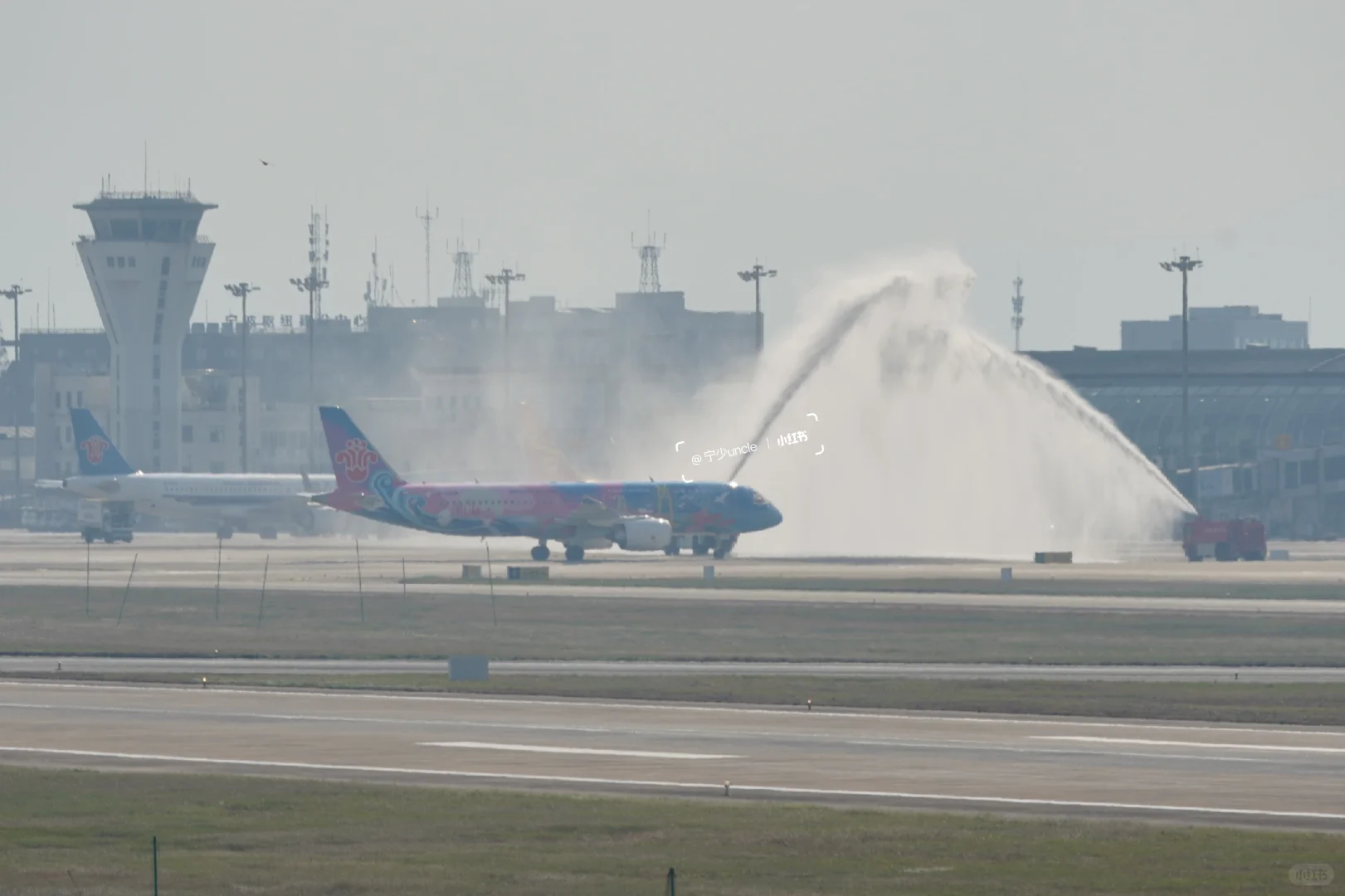 C919正式落地宁波栎社