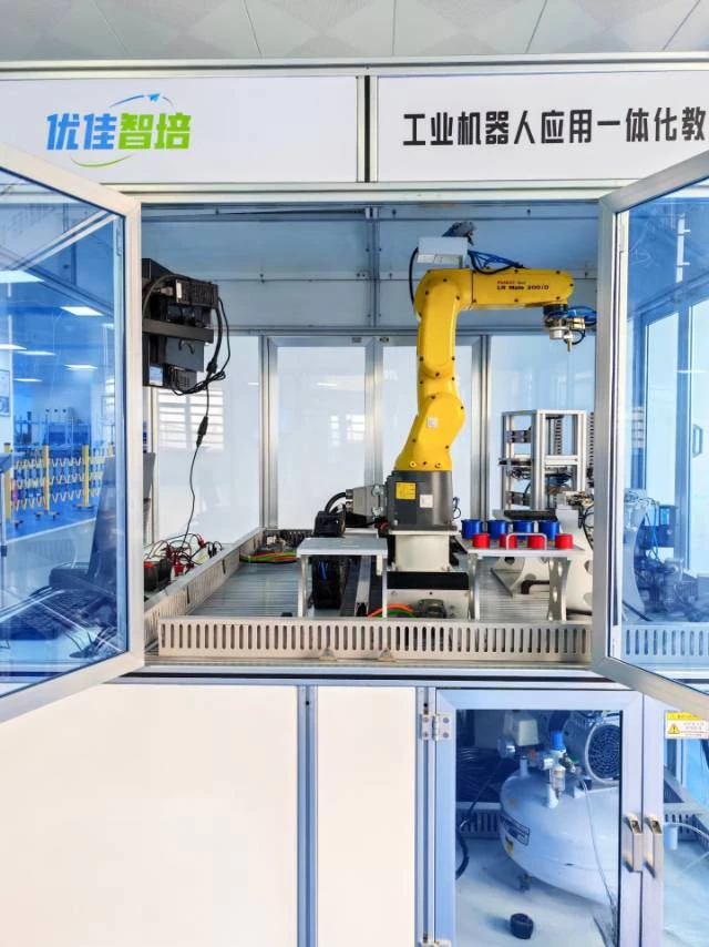自动化PLC工业机器人真的很适合年轻人
