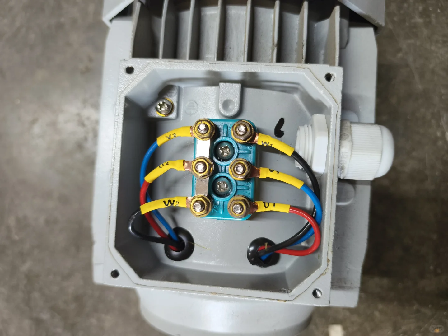 铝壳铜线三相小电机