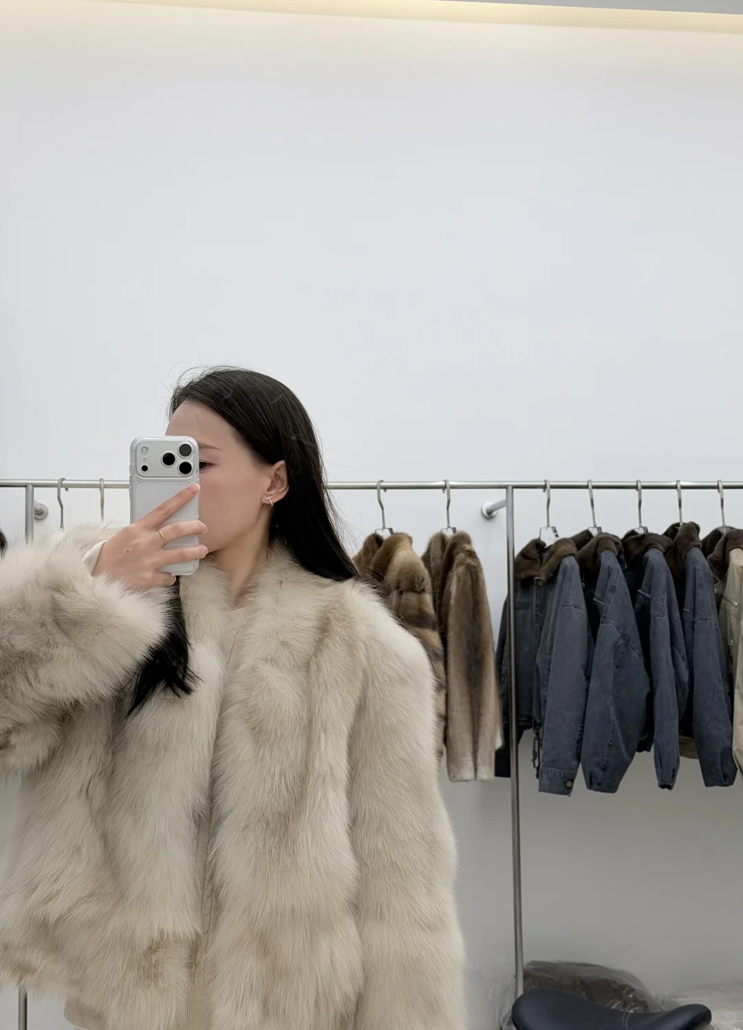 海宁皮革城攻略小个子也能买到心仪的皮草?