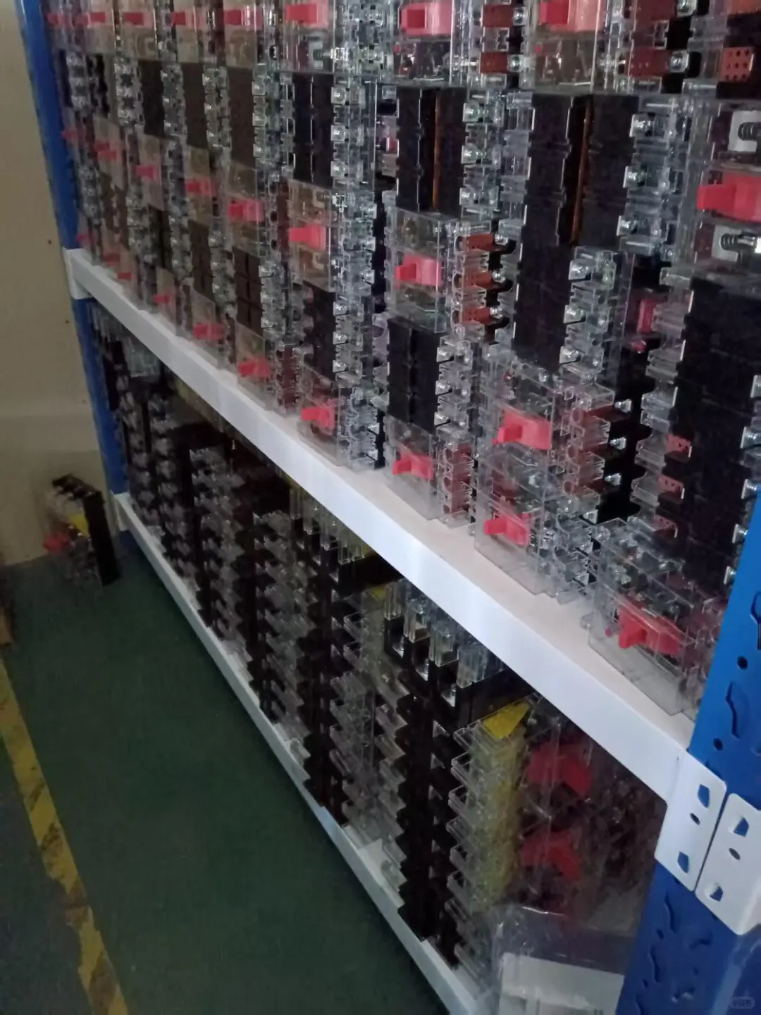 专业批发正泰德力西电气