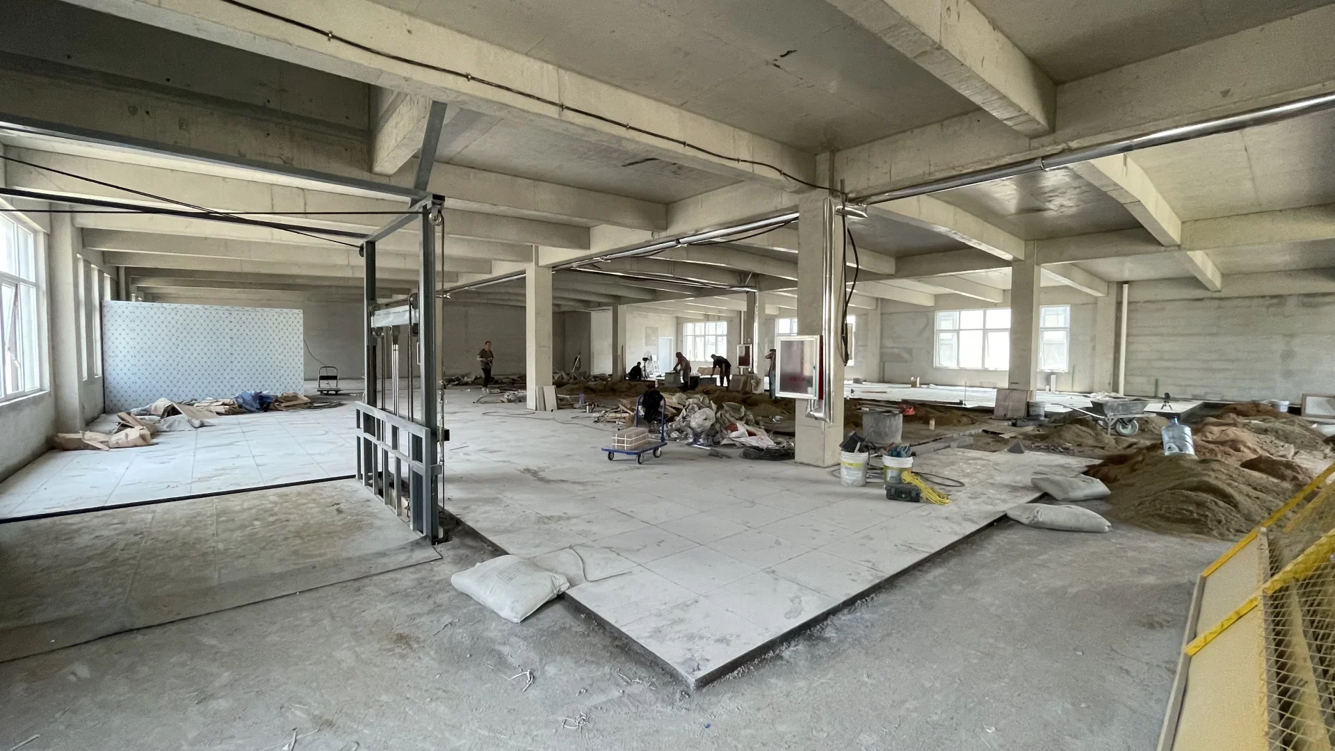 在淄博花150万开食品厂！装修中！