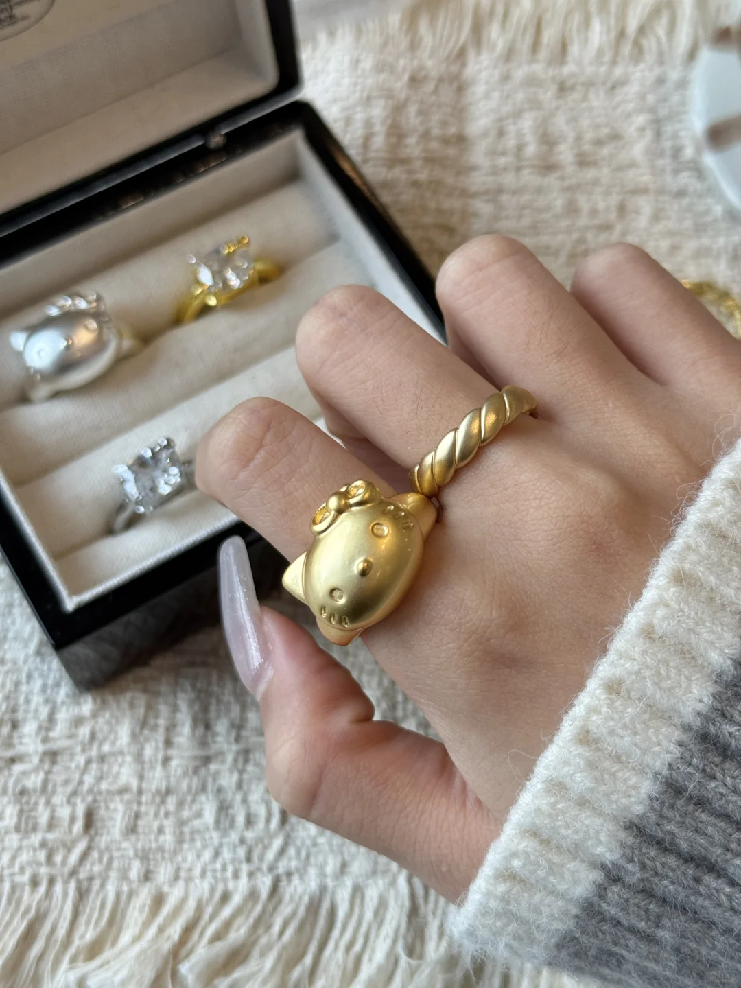 谁能拒绝kitty戒指的可爱暴击?️