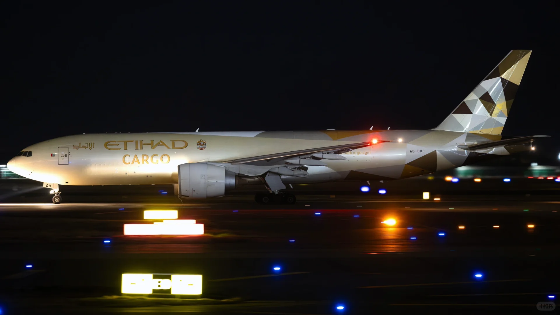 浦东一夜有多精彩✈️走进货机的世界
