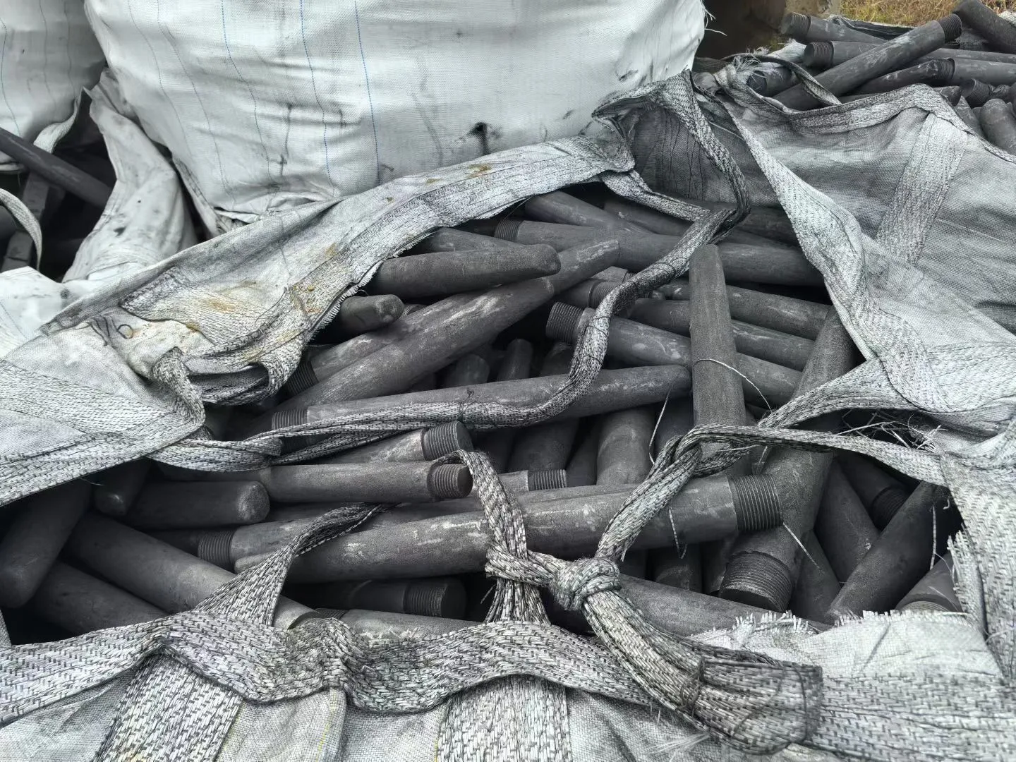 废旧石墨电极回收，石墨冷凝器回收