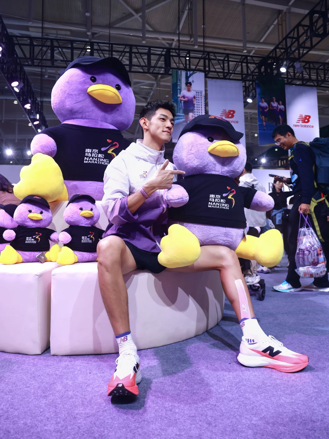 北大金融男跑南京马拉松P(跑)B(崩)了!